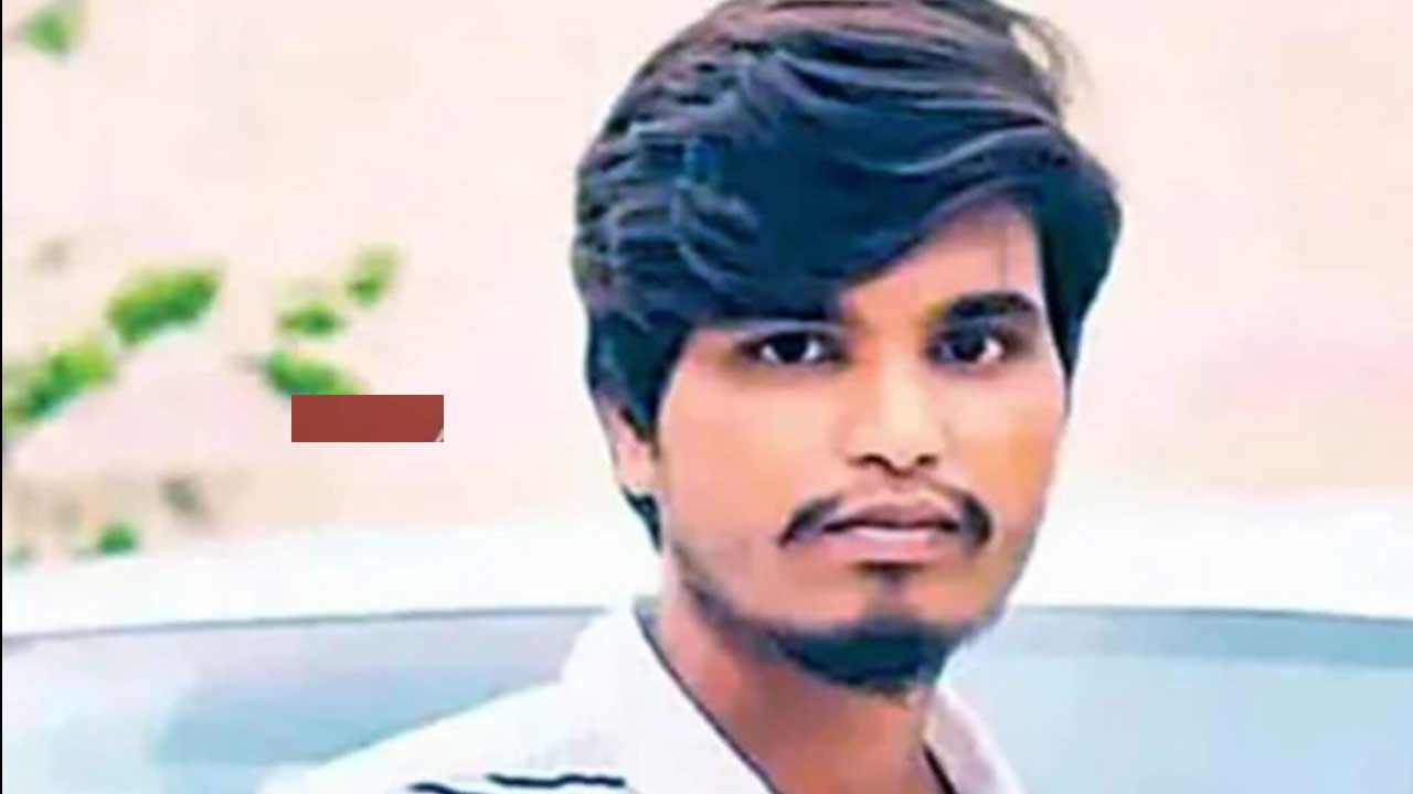 Tragic Honeymoon Trip: నవదంపతుల హనీమూన్ ప్రయాణం..రైలు ఎక్కే ప్రయత్నంలో భర్త దుర్మరణం Tragic Honeymoon Trip: నవదంపతుల హనీమూన్ ప్రయాణం..రైలు ఎక్కే ప్రయత్నంలో భర్త దుర్మరణం