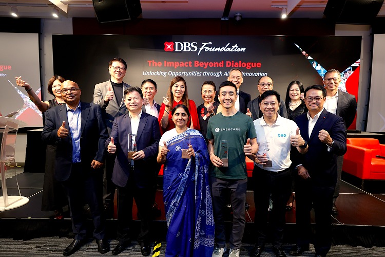 DBS: వృద్ధుల సంరక్షణ.. అవార్డు అందుకున్న హైదరాబాద్ సంస్థ DBS: వృద్ధుల సంరక్షణ.. అవార్డు అందుకున్న హైదరాబాద్ సంస్థ
