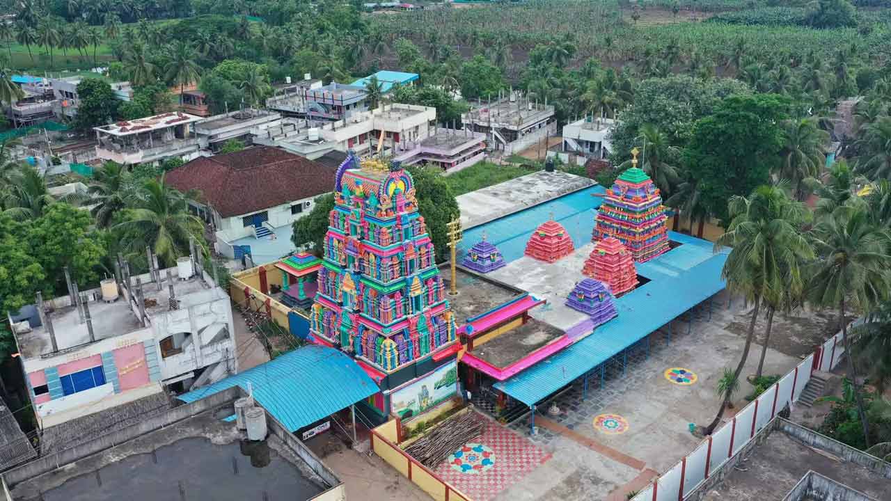Jaganmohini Keshava Swamy Temple | కోరుకున్న చోటికి బదిలీ కావాలంటే.. ఈ ఆలయాన్ని సందర్శించాల్సిందే..! Jaganmohini Keshava Swamy Temple | కోరుకున్న చోటికి బదిలీ కావాలంటే.. ఈ ఆలయాన్ని సందర్శించాల్సిందే..!
