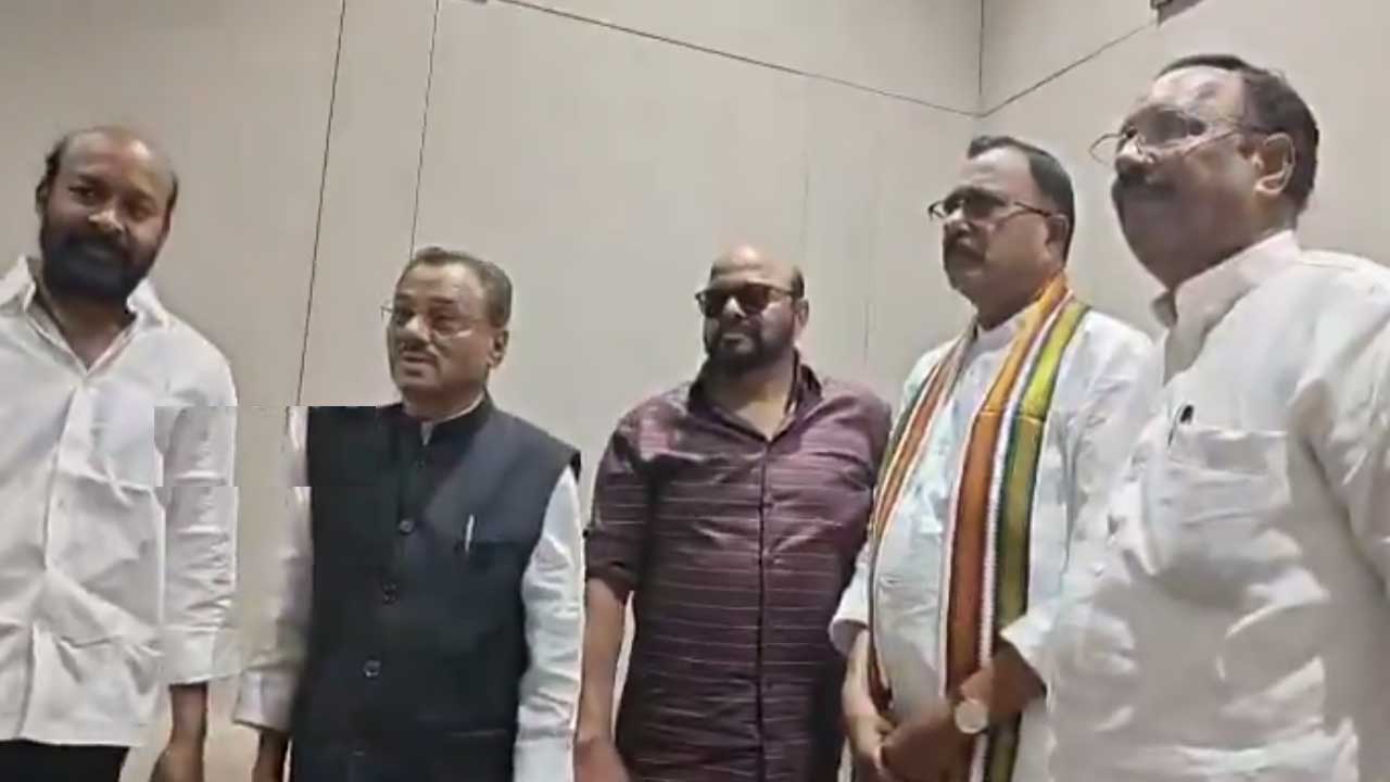 Konda Murali| క్రమశిక్షణ కమిటీ ముందు హాజరైన కొండా మురళి Konda Murali| క్రమశిక్షణ కమిటీ ముందు హాజరైన కొండా మురళి