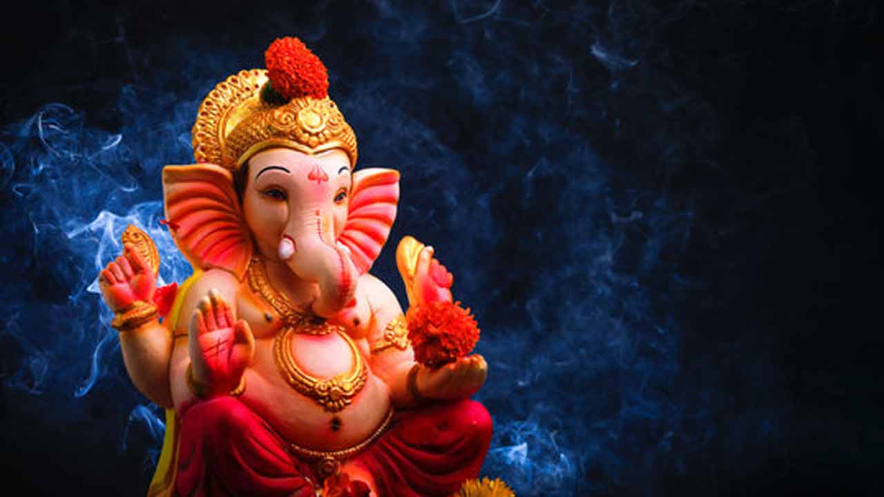 Ganesh Pooja | బుధవారం గణనాథుడిని పూజించండి ఇలా.. దారిద్య్రం తొలగిపోతుందట..! Ganesh Pooja | బుధవారం గణనాథుడిని పూజించండి ఇలా.. దారిద్య్రం తొలగిపోతుందట..!