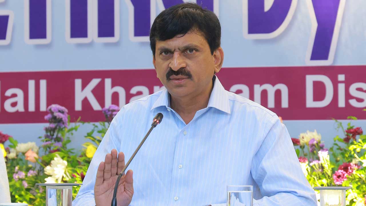 Minister Ponguleti: నేటి నుంచి అన్ని సబ్ రిజిస్ట్రార్ కార్యాలయాల్లో స్లాట్ బుకింగ్ : మంత్రి పొంగులేటి Minister Ponguleti: నేటి నుంచి అన్ని సబ్ రిజిస్ట్రార్ కార్యాలయాల్లో స్లాట్ బుకింగ్ : మంత్రి పొంగులేటి