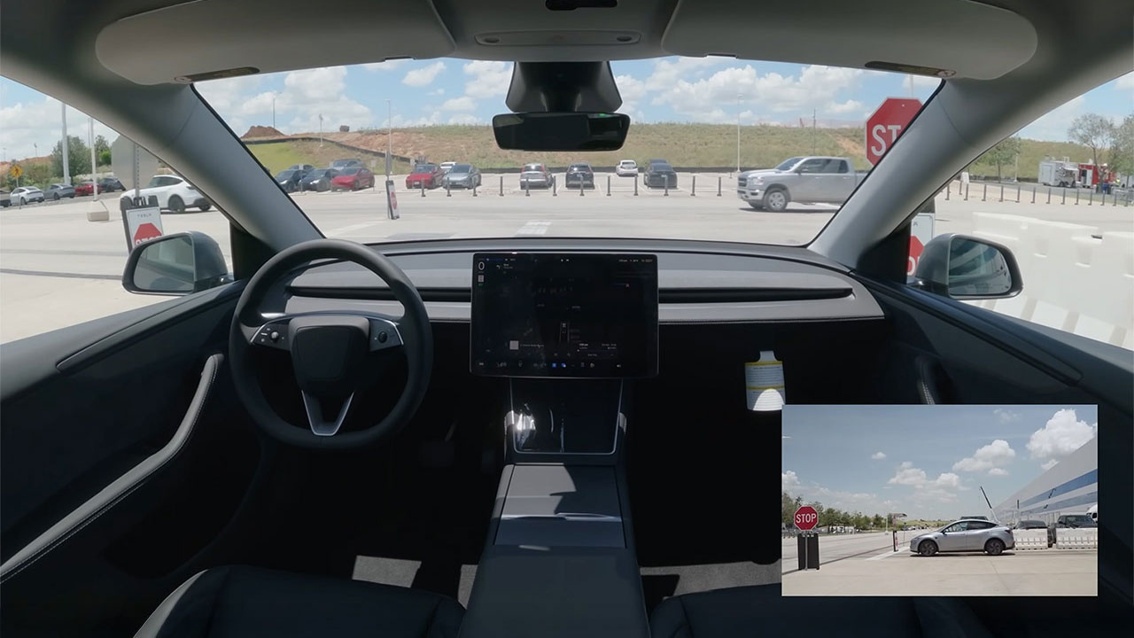 Self-driving Tesla | డ్రైవర్ లేని డెలివరీతో టెస్లా చరిత్ర Self-driving Tesla | డ్రైవర్ లేని డెలివరీతో టెస్లా చరిత్ర
