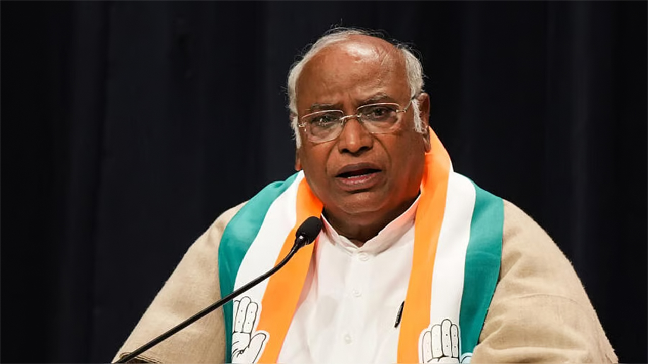 Mallikarjun Kharge | ఖర్గేకు సీఎం రేవంత్ రెడ్డి శుభాకాంక్షలు Mallikarjun Kharge | ఖర్గేకు సీఎం రేవంత్ రెడ్డి శుభాకాంక్షలు