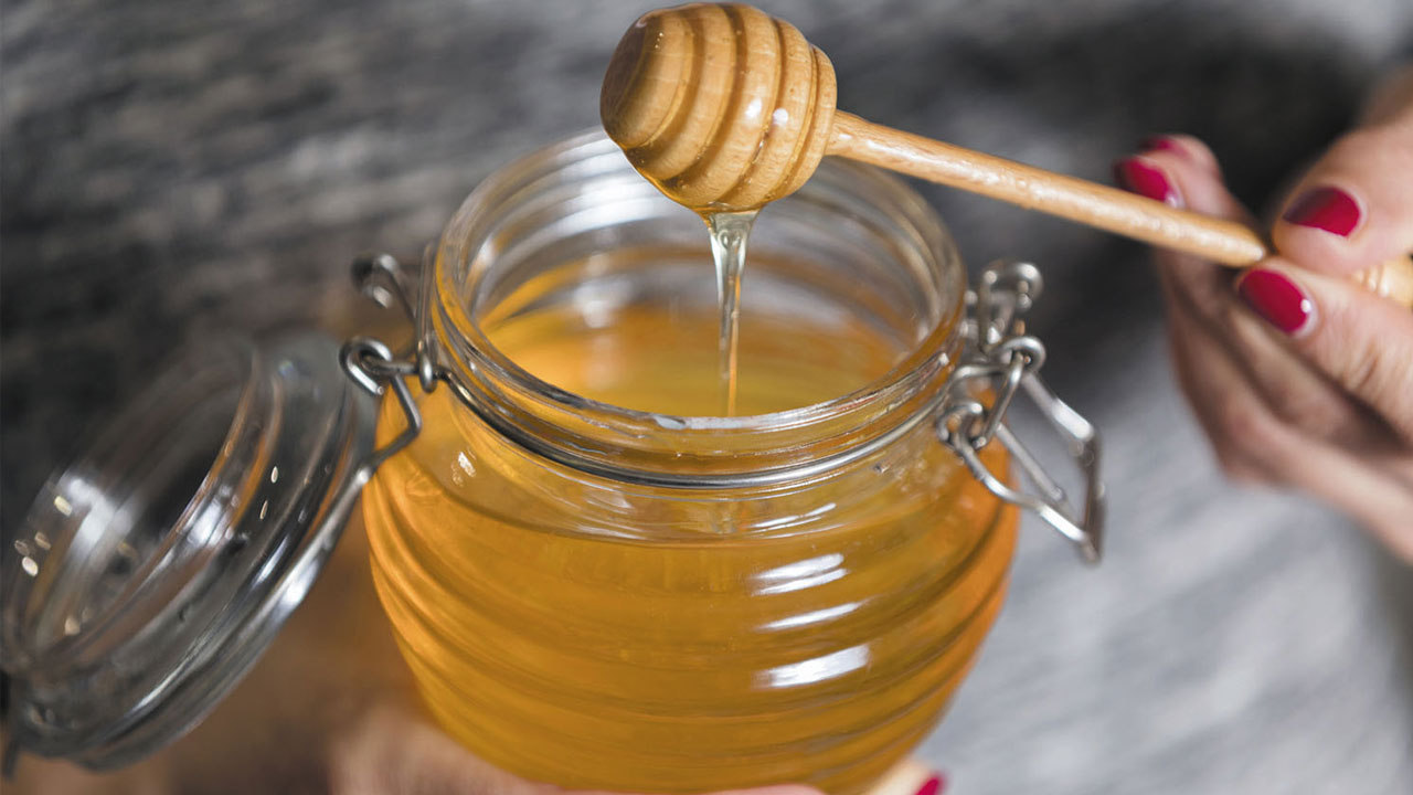 Honey Health Benefits | గొంతు సమస్యలా.. తేనెతో ఉపశమనం పొందండిలా.. Honey Health Benefits | గొంతు సమస్యలా.. తేనెతో ఉపశమనం పొందండిలా..