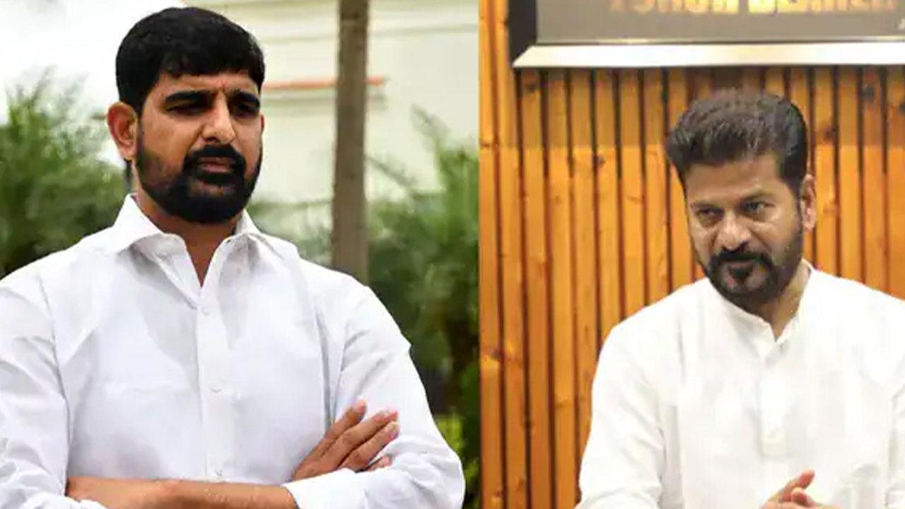 BRS MLA Padi Kaushik Reddy | ఎమ్మెల్యే పాడి కౌశిక్ రెడ్డి ఇంటి వద్ధ ఉద్రిక్తత BRS MLA Padi Kaushik Reddy | ఎమ్మెల్యే పాడి కౌశిక్ రెడ్డి ఇంటి వద్ధ ఉద్రిక్తత