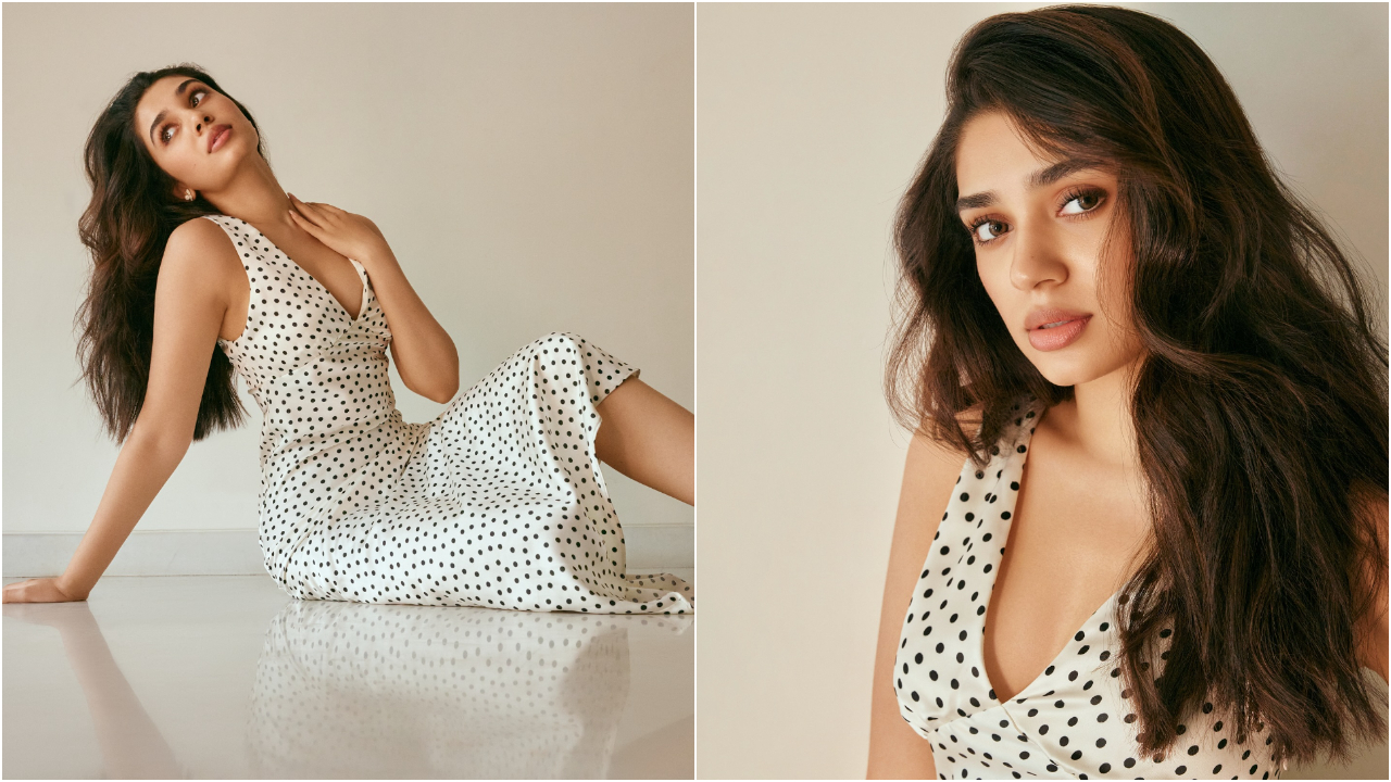 Krithi Shetty | సొగసుల వల వేస్తూ రెచ్చగొడుతున్న కృతి శెట్టి