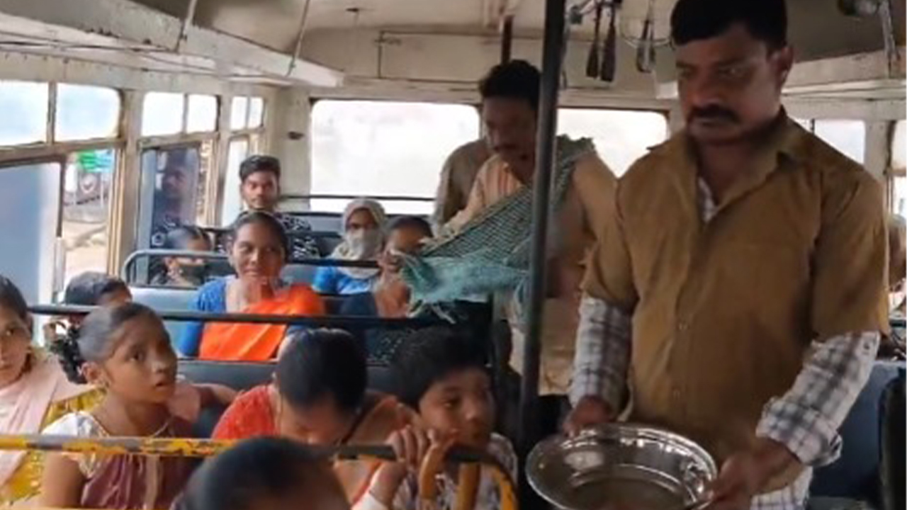 Andhra Pradesh : ఏపీలో ఫ్రీ బస్సు స్కీమ్ పై ఆటో డ్రైవర్ల ఫైర్ ! Andhra Pradesh : ఏపీలో ఫ్రీ బస్సు స్కీమ్ పై ఆటో డ్రైవర్ల ఫైర్ !