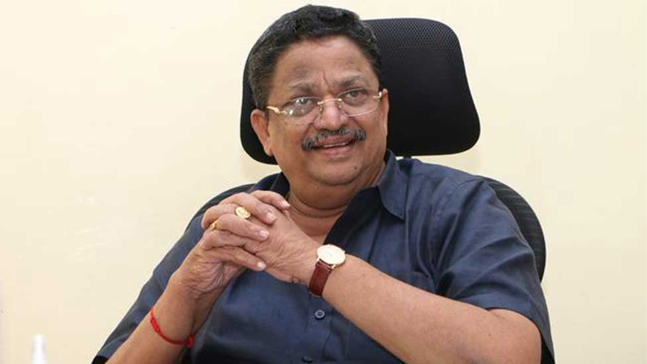 సినీ కార్మికుల సమస్యకు త్వరలోనే పరిష్కారం సినీ కార్మికుల సమస్యకు త్వరలోనే పరిష్కారం