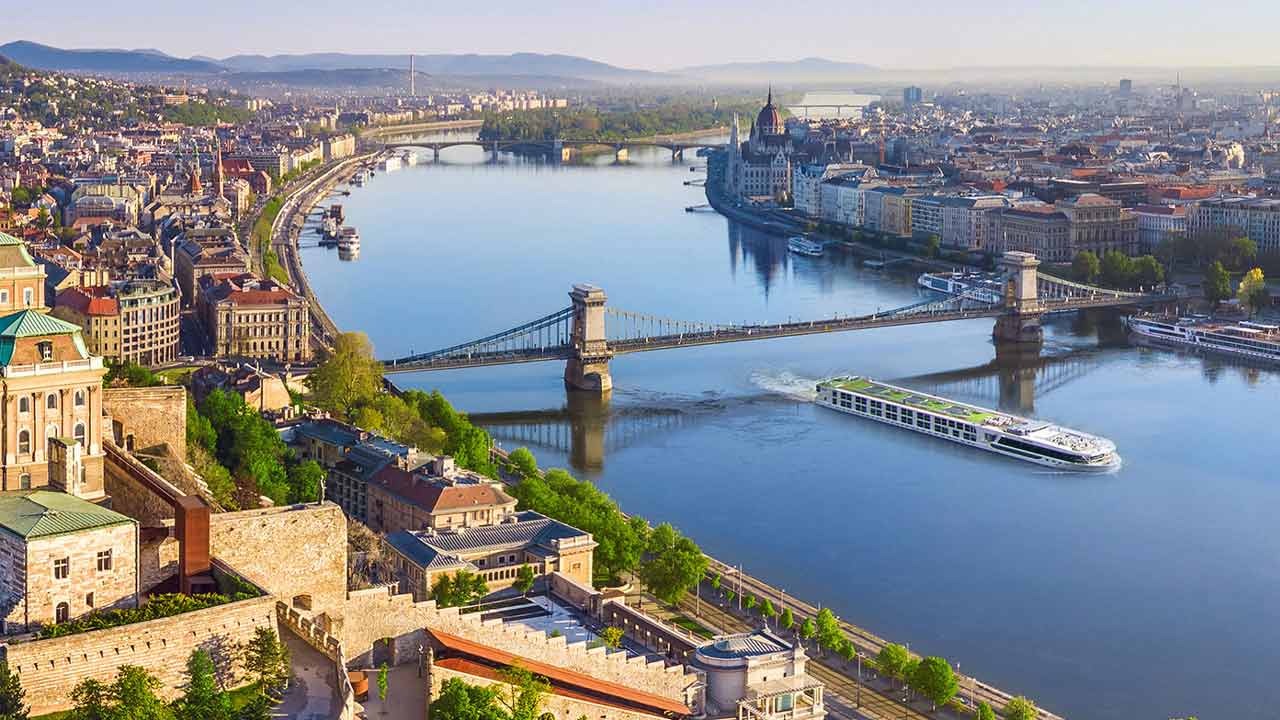 Danube River | మీకు తెలుసా.. ఆ నది 10 దేశాల గుండా ప్రవహిస్తుంది..! Danube River | మీకు తెలుసా.. ఆ నది 10 దేశాల గుండా ప్రవహిస్తుంది..!