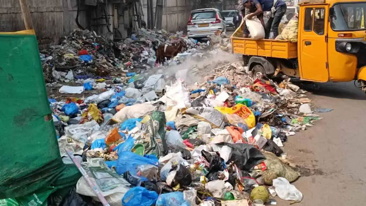 Hyderabad Mega City Challenges | ఈ ఆరూ విస్మరిస్తే చెత్త సిటీ!.. మహానగరానికి ఇవే ముఖ్యం! Hyderabad Mega City Challenges | ఈ ఆరూ విస్మరిస్తే చెత్త సిటీ!.. మహానగరానికి ఇవే ముఖ్యం!