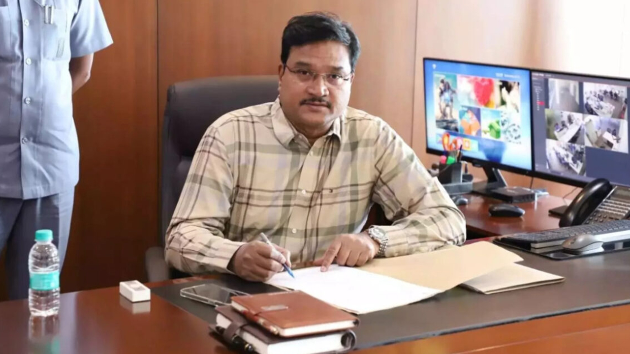 Hydra : ఆక్రమణలపై చట్టం అందరికి ఒకటే : హైడ్రా కమిషనర్ రంగనాథ్ Hydra : ఆక్రమణలపై చట్టం అందరికి ఒకటే : హైడ్రా కమిషనర్ రంగనాథ్