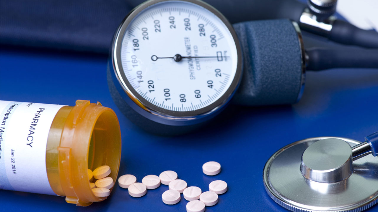Hypertension Medication | బీపీ నార్మల్ ఉంటే మందులు మానొచ్చా? అపోహలు, వాస్తవాలు! Hypertension Medication | బీపీ నార్మల్ ఉంటే మందులు మానొచ్చా? అపోహలు, వాస్తవాలు!