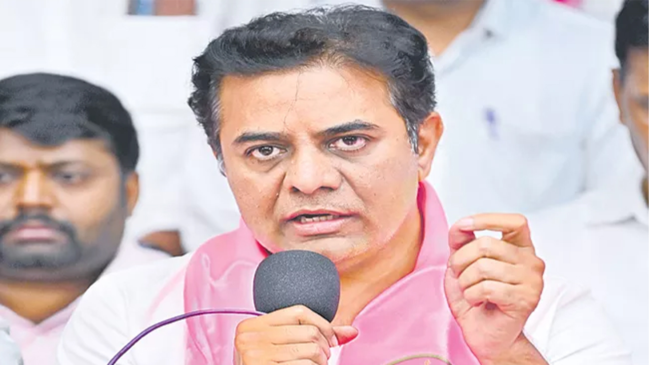 KTR : ‘స్థానిక’ ఓటర్ల జాబితాలో ప్రభుత్వం అక్రమాలకు పాల్పడవచ్చు: కేటీఆర్ KTR : ‘స్థానిక’ ఓటర్ల జాబితాలో ప్రభుత్వం అక్రమాలకు పాల్పడవచ్చు: కేటీఆర్