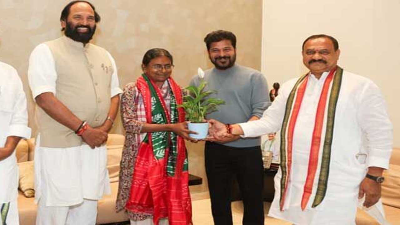 CM Revanth Reddy| సీఎం రేవంత్ రెడ్డితో మీనాక్షి నటరాజన్ భేటీ CM Revanth Reddy| సీఎం రేవంత్ రెడ్డితో మీనాక్షి నటరాజన్ భేటీ