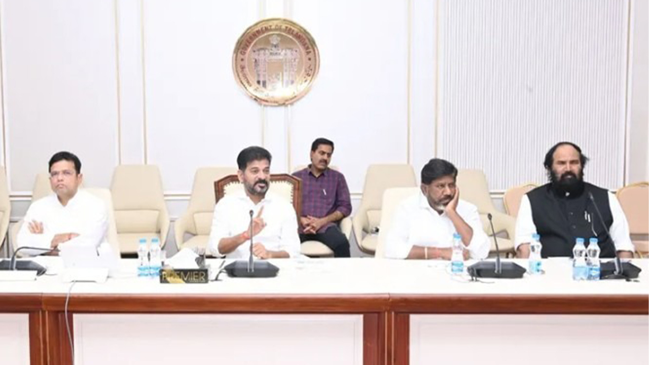 Telangana : రిజర్వేషన్ల కోటా పరిమితి ఎత్తివేత, అజహారుద్దీన్ కు ఎమ్మెల్సీ: తెలంగాణ కేబినెట్ కీలక నిర్ణయాలు Telangana : రిజర్వేషన్ల కోటా పరిమితి ఎత్తివేత, అజహారుద్దీన్ కు ఎమ్మెల్సీ: తెలంగాణ కేబినెట్ కీలక నిర్ణయాలు
