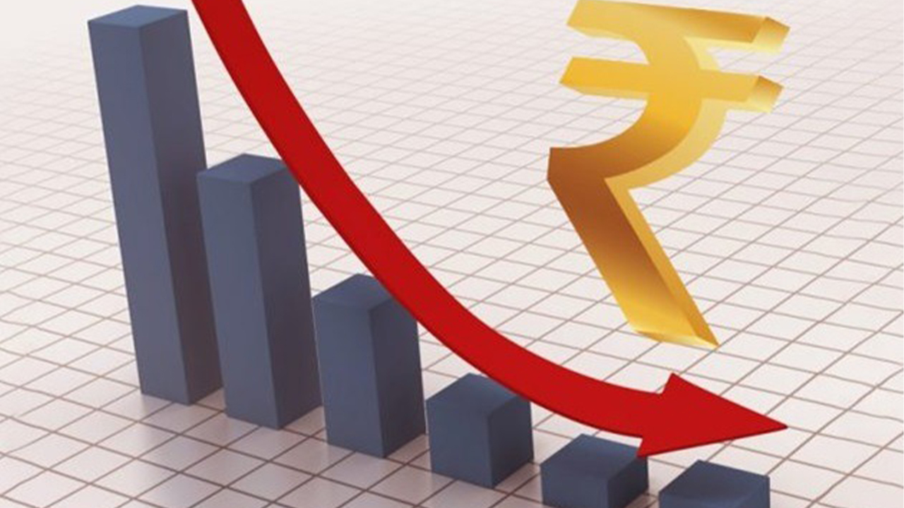 Indian Rupee Hits All-Time Low : ఆల్ టైమ్ కనిష్టానికి పతనమైన భారత రూపాయి Indian Rupee Hits All-Time Low : ఆల్ టైమ్ కనిష్టానికి పతనమైన భారత రూపాయి
