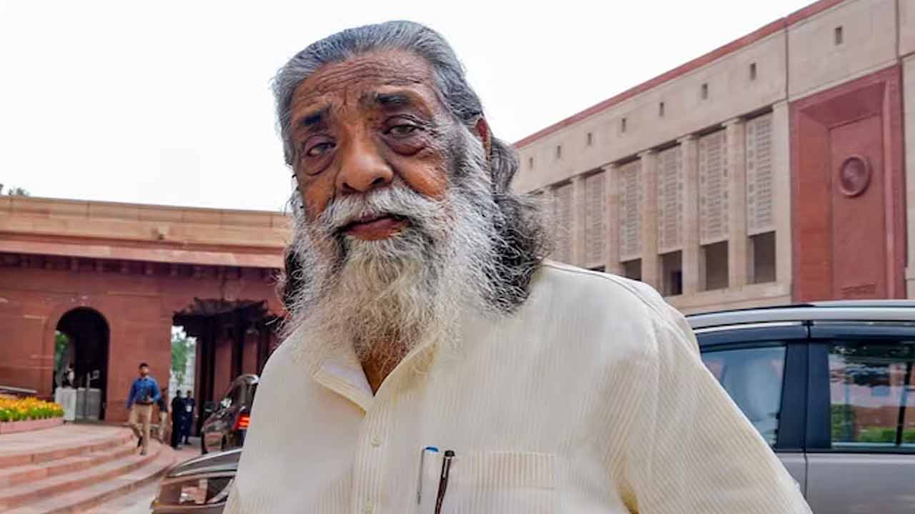 Shibu Soren | ఆదివాసీల అభిమాన నాయకుడు ‘దిషోమ్ గురు’.. శిబూ సోరెన్ రాజకీయ ప్రస్థానం ఇలా Shibu Soren | ఆదివాసీల అభిమాన నాయకుడు ‘దిషోమ్ గురు’.. శిబూ సోరెన్ రాజకీయ ప్రస్థానం ఇలా