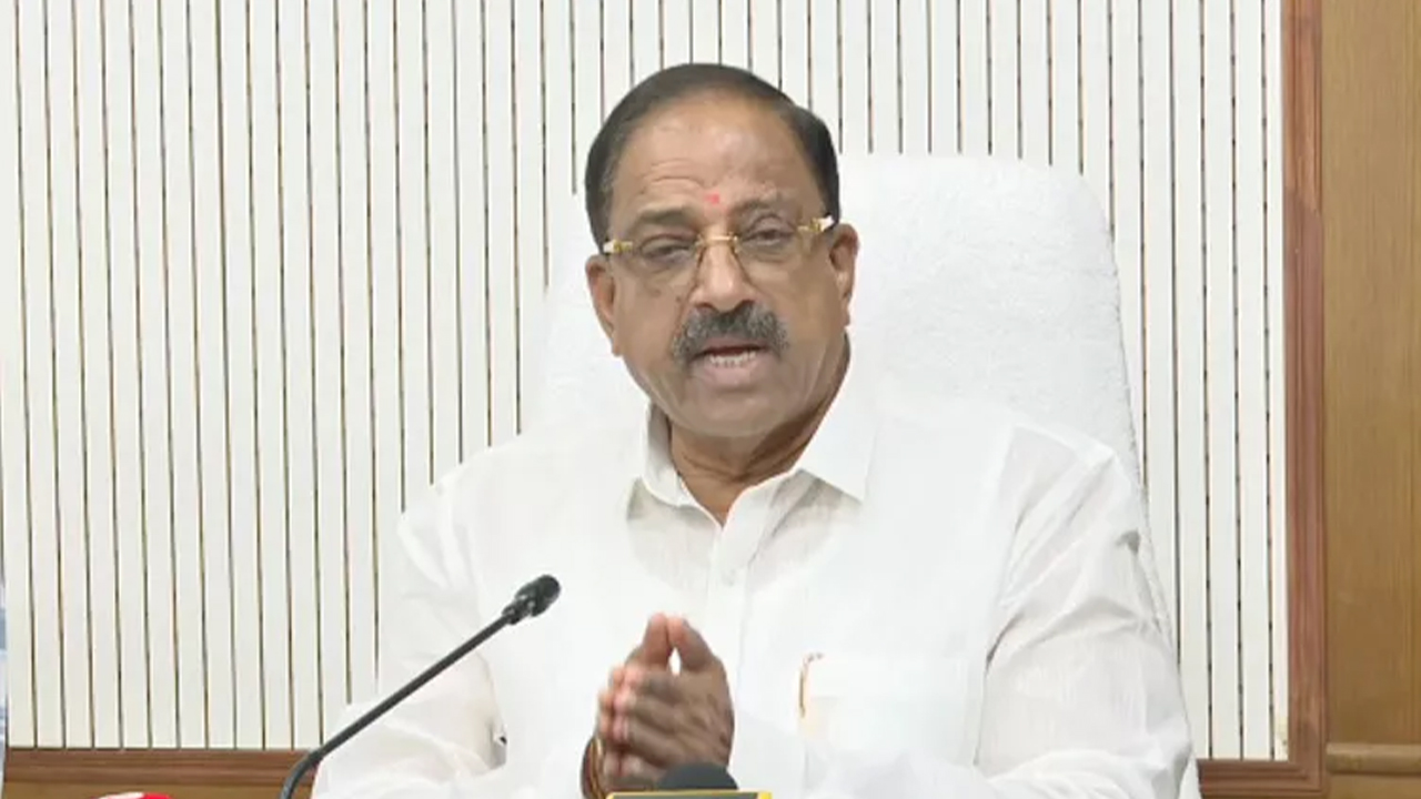 యూరియా సరఫరాలో కేంద్రం వైఫల్యం: రైతులకు తుమ్మల లేఖ యూరియా సరఫరాలో కేంద్రం వైఫల్యం: రైతులకు తుమ్మల లేఖ