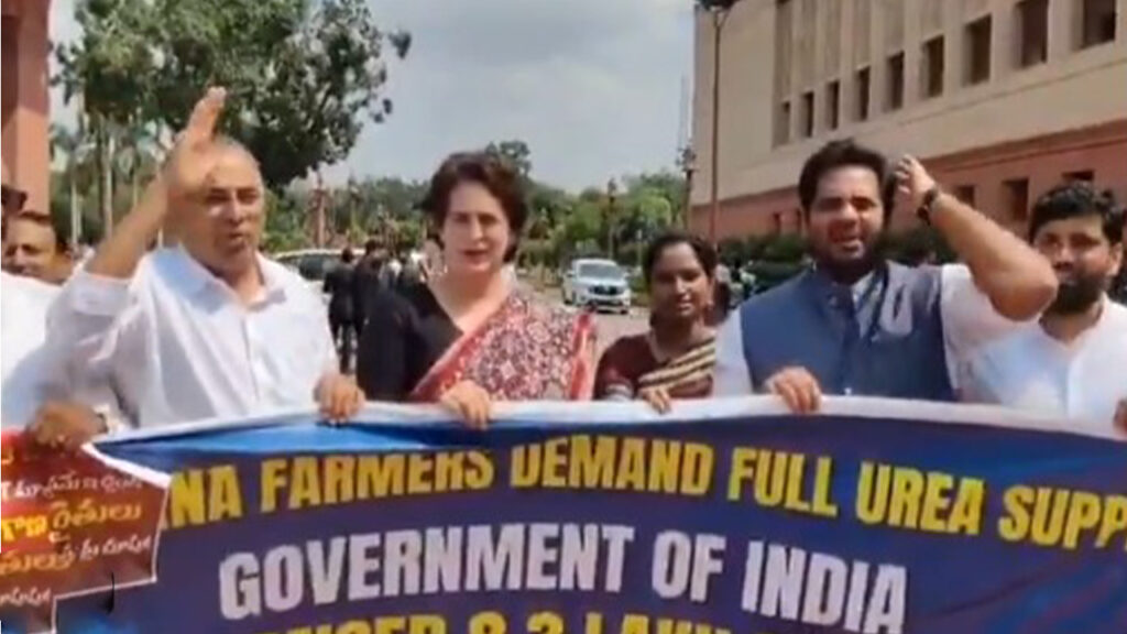 telangana-urea-shortage-congress-mps-pressure