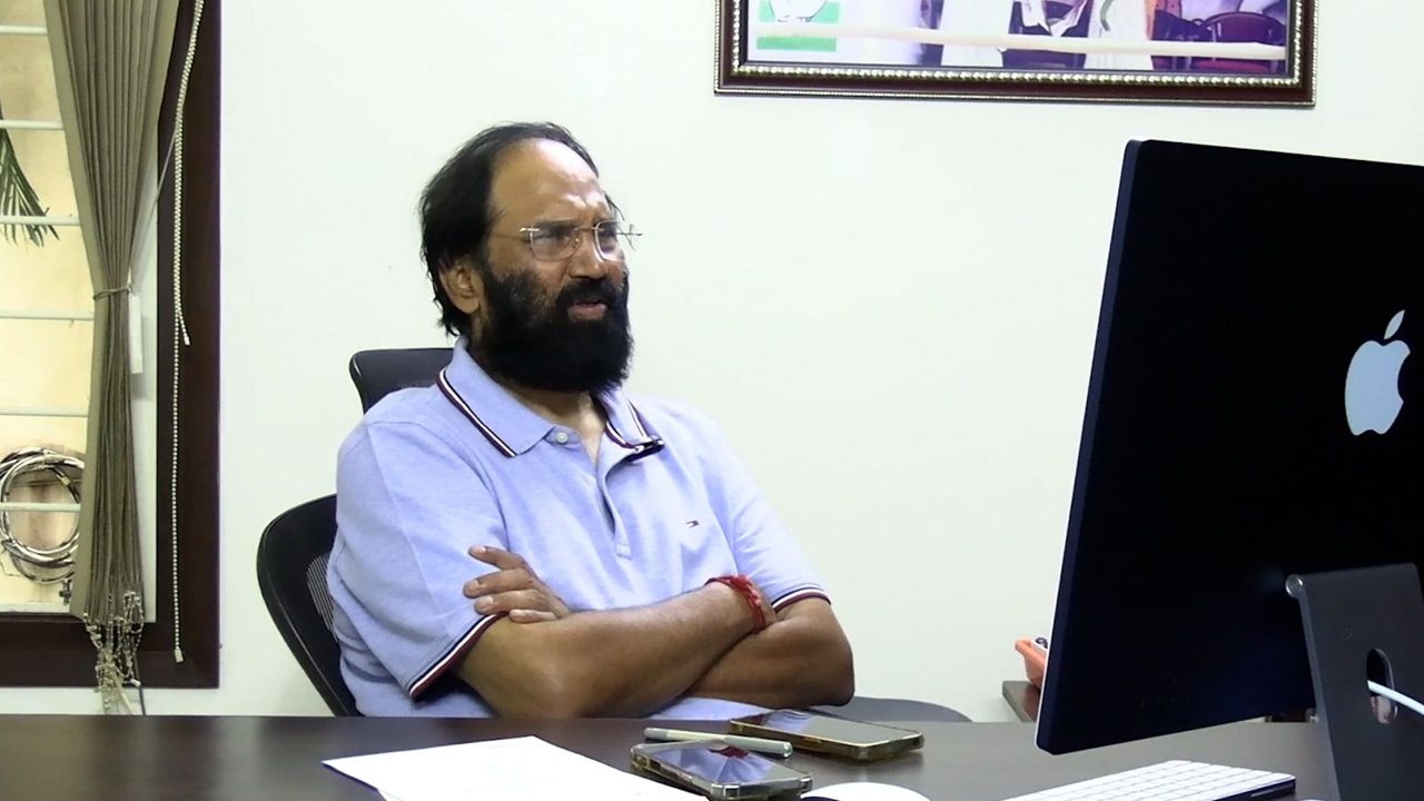 నీటిపారుదల శాఖాధికారులు అప్రమత్తంగా ఉండాలి: మంత్రి ఉత్తమ్ నీటిపారుదల శాఖాధికారులు అప్రమత్తంగా ఉండాలి: మంత్రి ఉత్తమ్