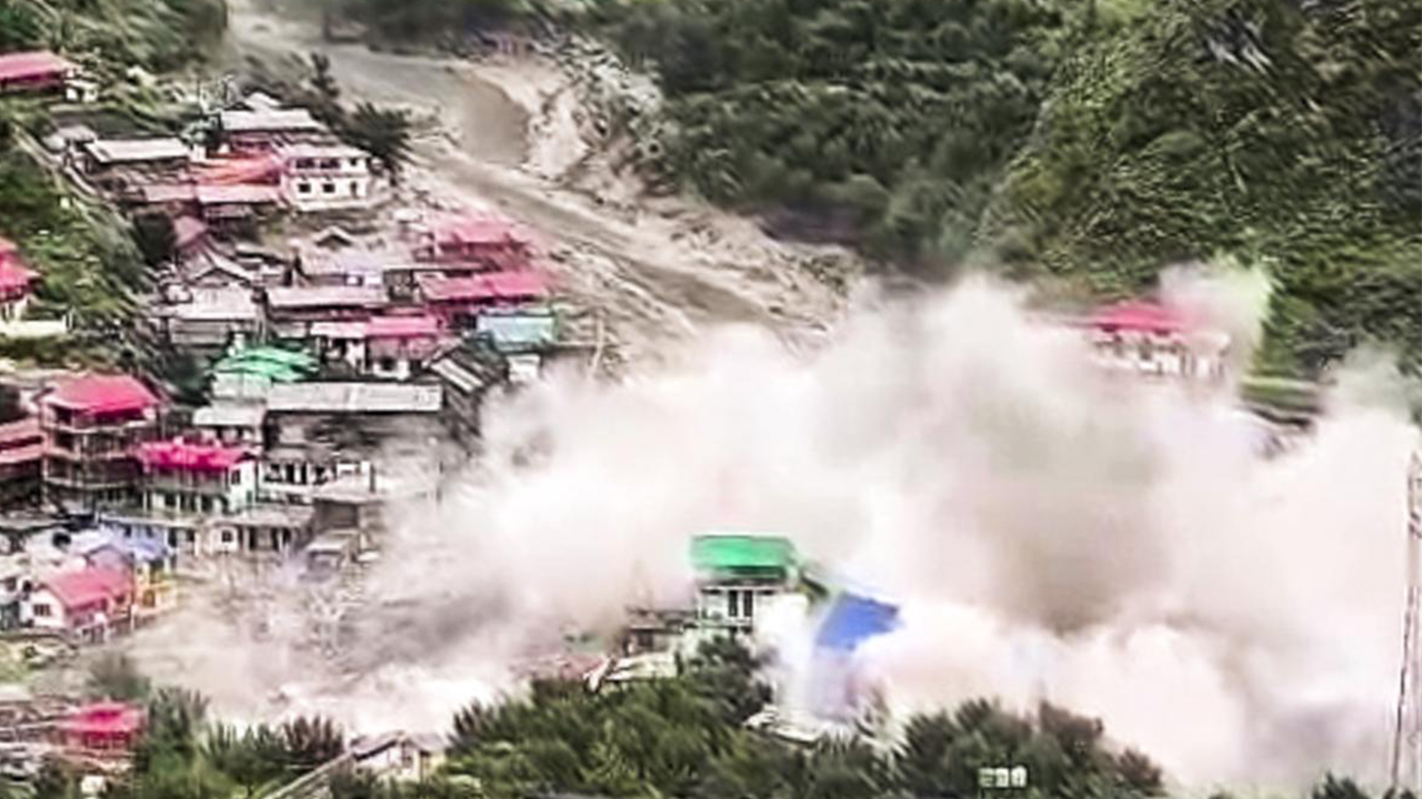 Uttarakhand | ఉత్తరాఖండ్ లో ప్రకృతి భీభత్సం..50మంది గల్లంతు Uttarakhand | ఉత్తరాఖండ్ లో ప్రకృతి భీభత్సం..50మంది గల్లంతు