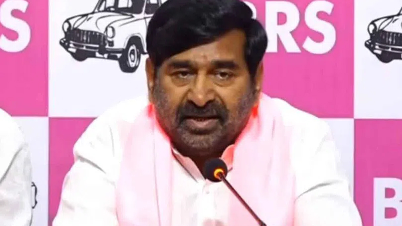 Jagadish Reddy : కేసీఆర్ ను దెబ్బతీసే కుట్రలో ఆ ముగ్గురు Jagadish Reddy : కేసీఆర్ ను దెబ్బతీసే కుట్రలో ఆ ముగ్గురు