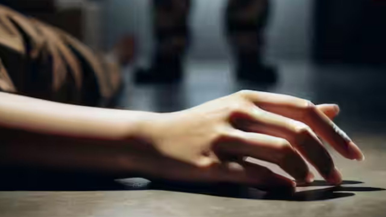 married-woman-commits-suicide-at-lovers-house-in-nagole-hyderabad