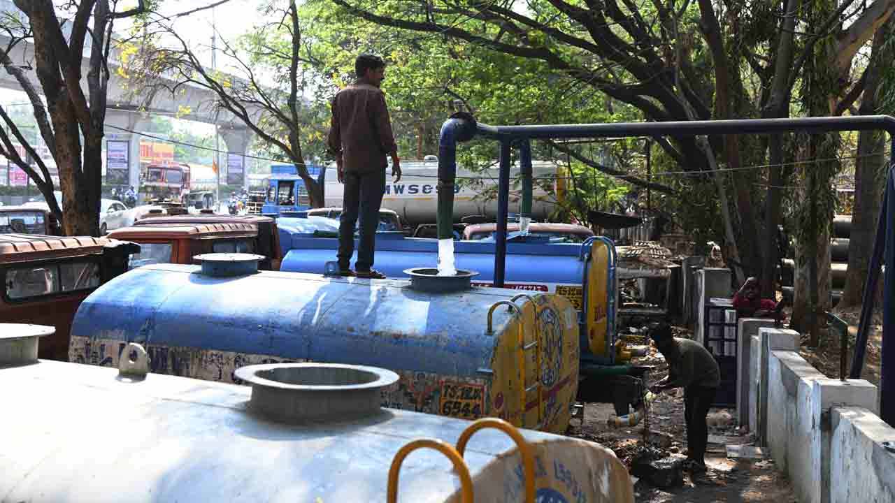 Drinking Water | 9, 10 తేదీల్లో హైదరాబాద్ మహా నగరంలో తాగునీటి సరఫరా బంద్..! Drinking Water | 9, 10 తేదీల్లో హైదరాబాద్ మహా నగరంలో తాగునీటి సరఫరా బంద్..!
