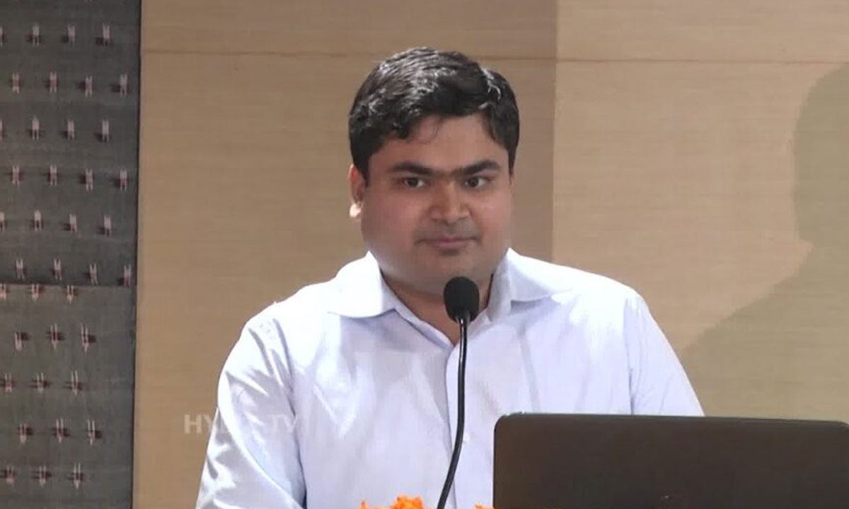 మెట్రో రైలు ఎండీ ఎన్వీఎస్ రెడ్డి బదిలీ..హెచ్ఎండీఏ కమిషనర్కు అదనపు బాధ్యతలు మెట్రో రైలు ఎండీ ఎన్వీఎస్ రెడ్డి బదిలీ..హెచ్ఎండీఏ కమిషనర్కు అదనపు బాధ్యతలు