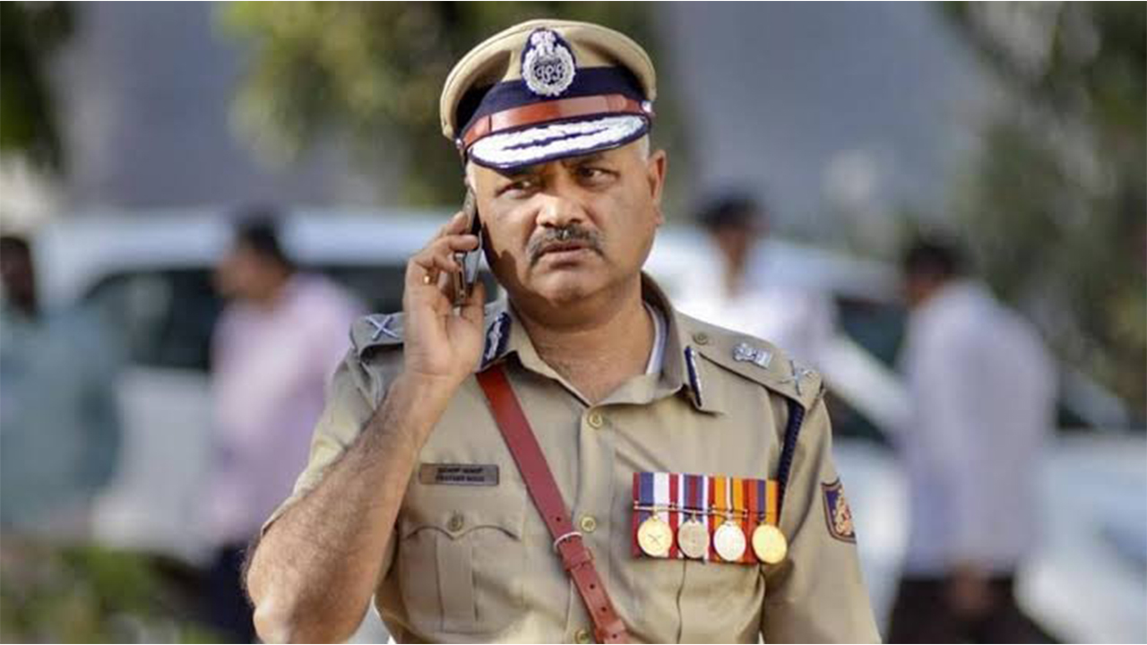 CBI Director Praveen Sood : సీబీఐ డైరక్టర్ ప్రవీణ్ సూద్ కు అస్వస్థత CBI Director Praveen Sood : సీబీఐ డైరక్టర్ ప్రవీణ్ సూద్ కు అస్వస్థత