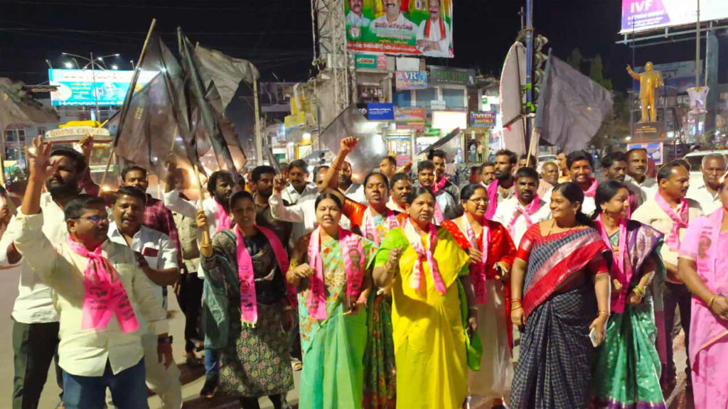 kavitha-brs-suspension-cadre-protests
