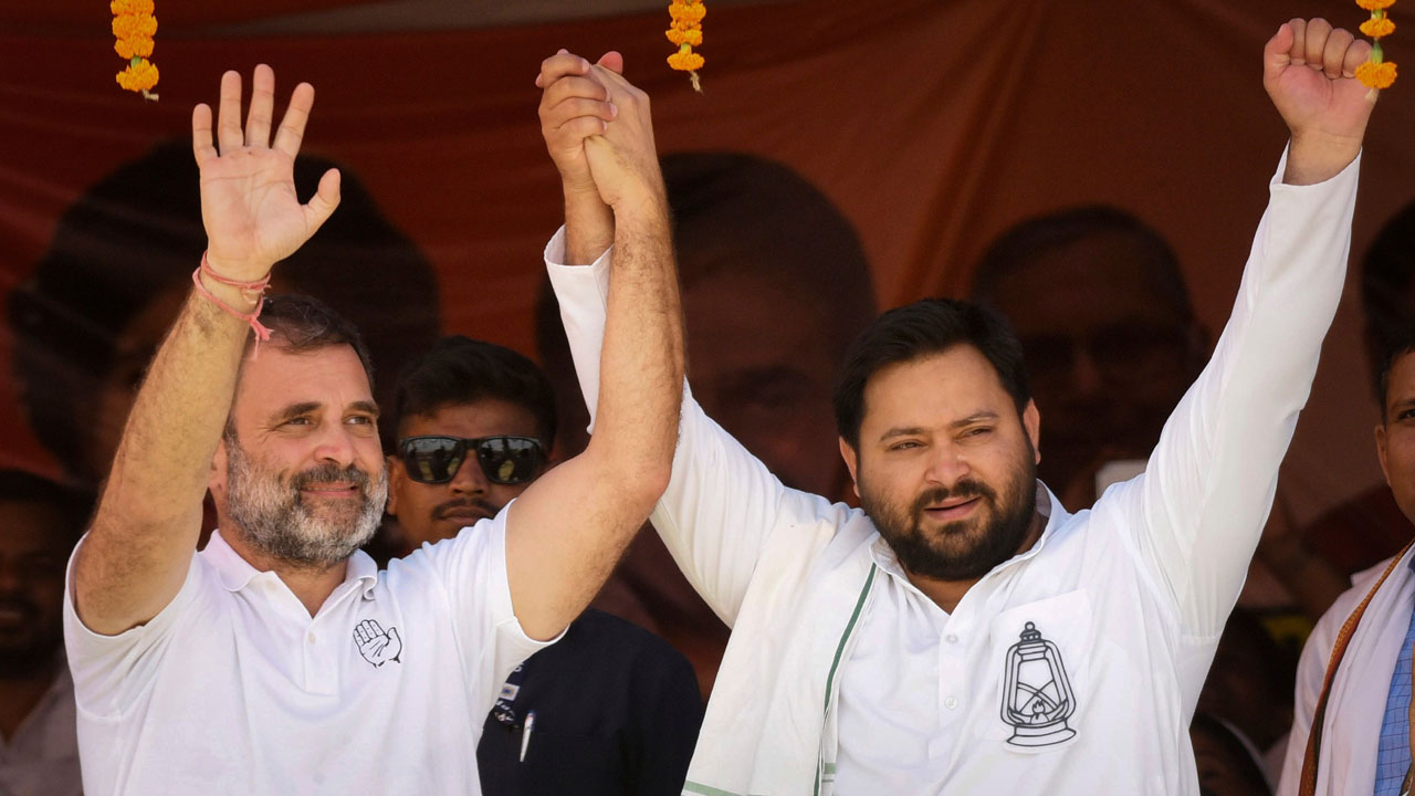 Congress, RJD Rift? | బీహార్లో కీలక స్థానాల్లో కాంగ్రెస్, ఆర్జేడీ స్నేహపూర్వక పోటీ? Congress, RJD Rift? | బీహార్లో కీలక స్థానాల్లో కాంగ్రెస్, ఆర్జేడీ స్నేహపూర్వక పోటీ?
