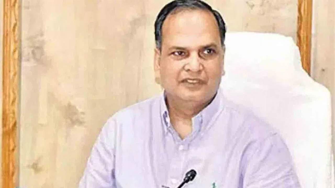 SK Joshi : హైకోర్టులో మాజీ సీఎస్ ఎస్ కే. జోషి పిటిషన్ విచారణ వాయిదా SK Joshi : హైకోర్టులో మాజీ సీఎస్ ఎస్ కే. జోషి పిటిషన్ విచారణ వాయిదా