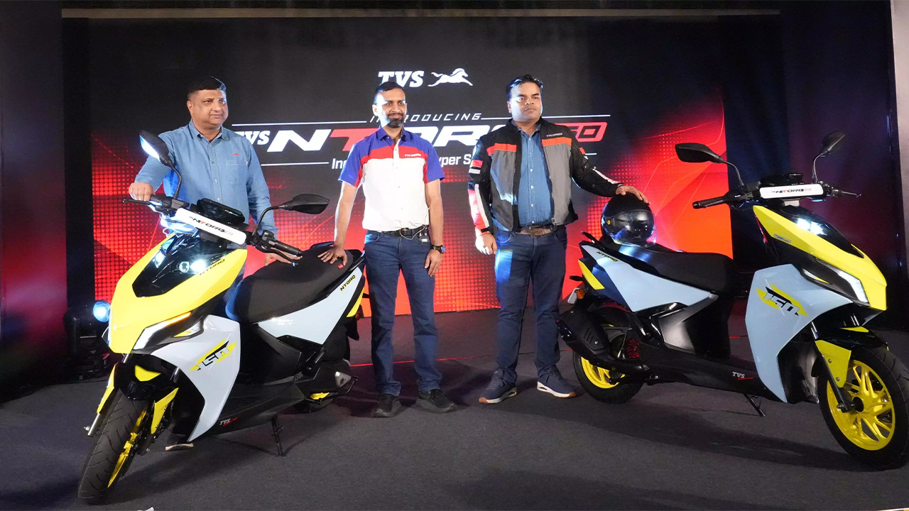 TVS NTORQ 150 స్పోర్ట్స్ స్కూటీ విడుదల TVS NTORQ 150 స్పోర్ట్స్ స్కూటీ విడుదల