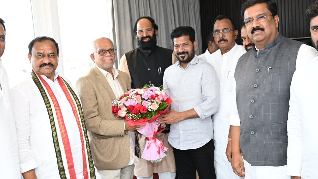 CM Revanth Reddy : జస్టిస్ సుదర్శన్ రెడ్డి గెలిస్తే తెలుగు వారి ప్రతిష్ట పెరుగుతుంది: సీఎం రేవంత్ రెడ్డి CM Revanth Reddy : జస్టిస్ సుదర్శన్ రెడ్డి గెలిస్తే తెలుగు వారి ప్రతిష్ట పెరుగుతుంది: సీఎం రేవంత్ రెడ్డి