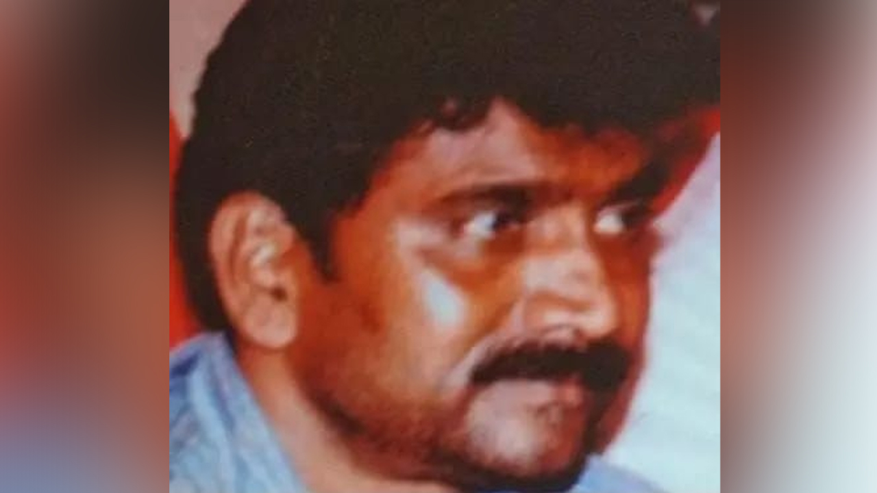Bandi Prakash | సికాస కార్యదర్శి బండి ప్రకాష్ లొంగుబాటు Bandi Prakash | సికాస కార్యదర్శి బండి ప్రకాష్ లొంగుబాటు