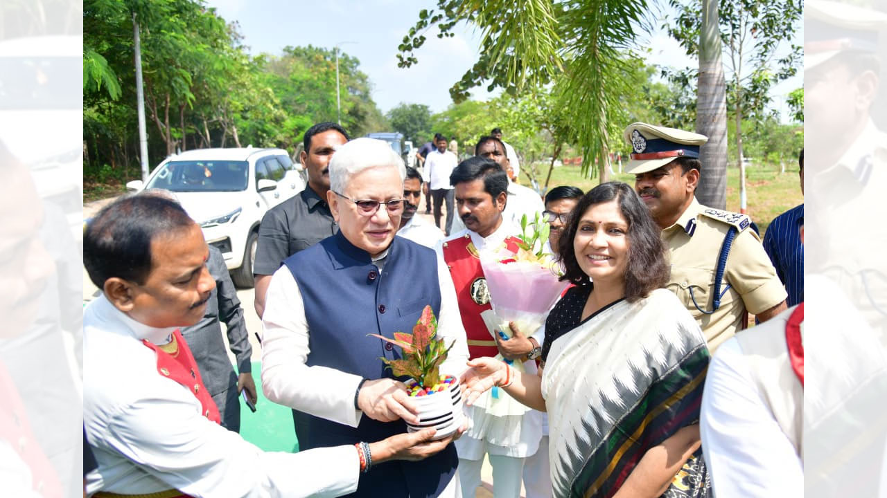 యూనివర్సిటీలు విజ్ఞాన భాండాగారాలు…విద్య కేవలం ఉపాధి కోసమే కాదు : రాష్ట్ర గవర్నర్ జిష్ణు దేవ్ వర్మ యూనివర్సిటీలు విజ్ఞాన భాండాగారాలు…విద్య కేవలం ఉపాధి కోసమే కాదు : రాష్ట్ర గవర్నర్ జిష్ణు దేవ్ వర్మ