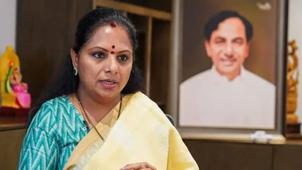 Kavitha : గ్రూప్ 1 అక్రమాలపై విచారణకు సీజేఐకి కవిత లేఖ Kavitha : గ్రూప్ 1 అక్రమాలపై విచారణకు సీజేఐకి కవిత లేఖ