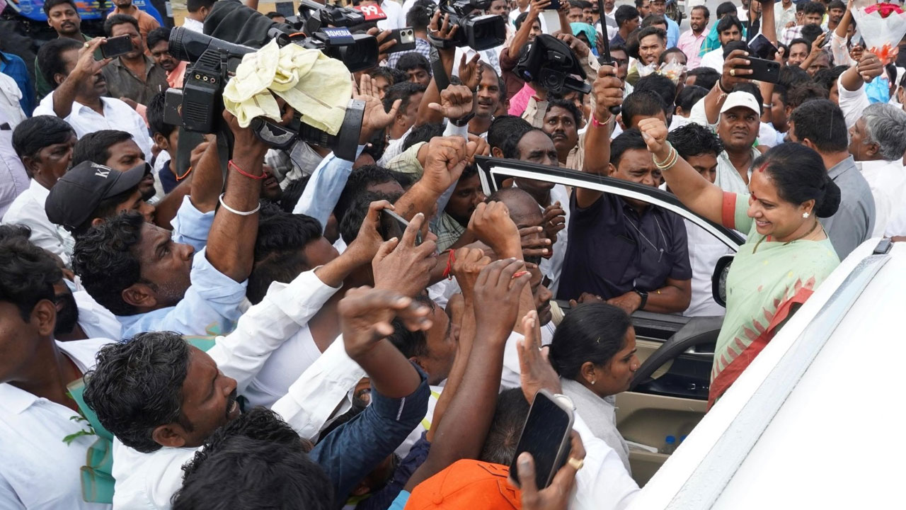 Kavitha : నిజామాబాద్ లో నా ఓటమి కుట్ర Kavitha : నిజామాబాద్ లో నా ఓటమి కుట్ర