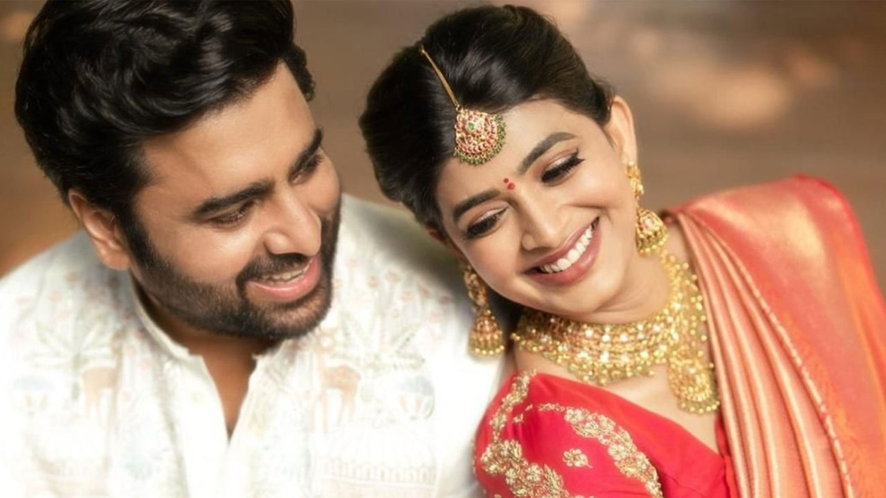 Nara Rohith Wedding : హైదరాబాద్ లో ఈనెల 30న నారా రోహిత్ వివాహం Nara Rohith Wedding : హైదరాబాద్ లో ఈనెల 30న నారా రోహిత్ వివాహం