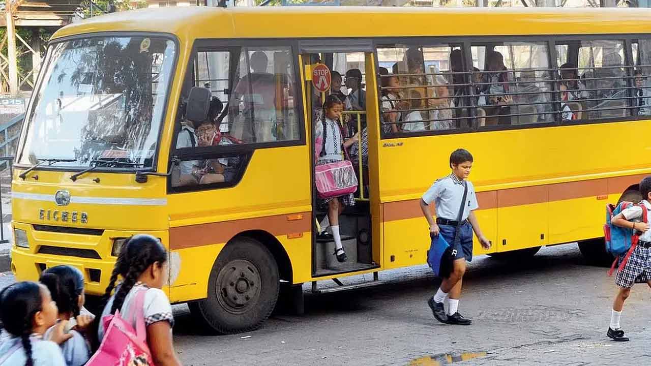 School Buses | స్కూల్ బ‌స్సుల‌కు ‘పసుపు’ రంగు..! అమెరికాలోనే పురుడు పోసుకుందా..?