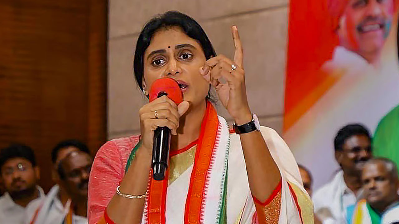 Ys Sharmila : ఆరోగ్యశ్రీ ని అనారోగ్యశ్రీ గా మార్చకండి Ys Sharmila : ఆరోగ్యశ్రీ ని అనారోగ్యశ్రీ గా మార్చకండి