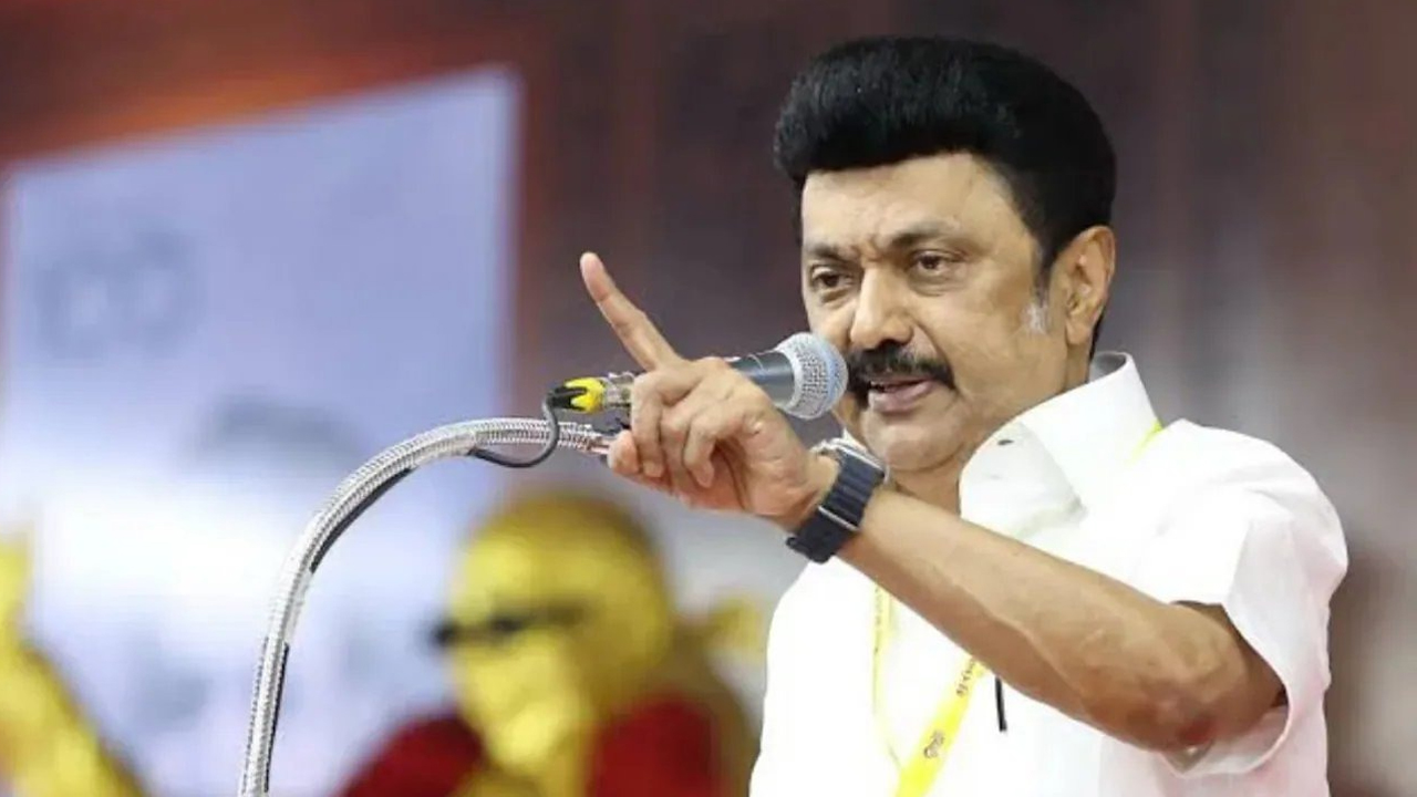 CM Stalin Blames Vijay | విజయ్ ఆలస్యంగా రావడమే కరూర్ తొక్కిసలాటకు కారణం: సీఎం స్టాలిన్ CM Stalin Blames Vijay | విజయ్ ఆలస్యంగా రావడమే కరూర్ తొక్కిసలాటకు కారణం: సీఎం స్టాలిన్
