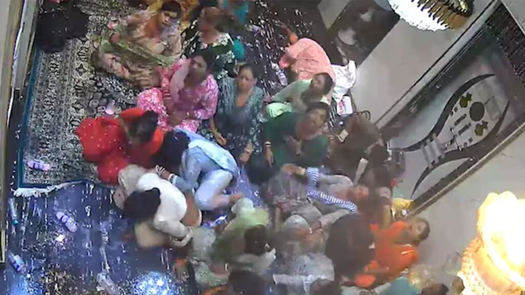 24 transgenders attempt mass suicide in Indore