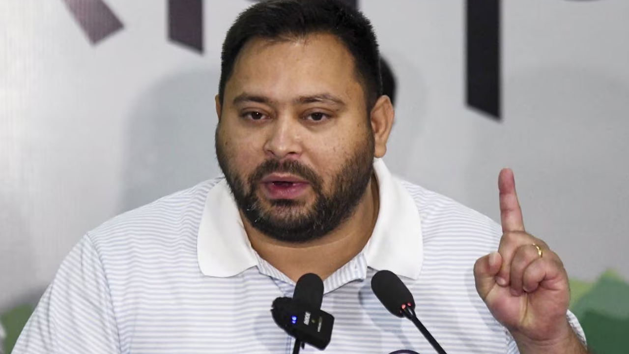 Tejashwi Yadav | రఘోపూర్ నుంచి నామినేషన్ దాఖలు చేసిన తేజస్వి యాదవ్ Tejashwi Yadav | రఘోపూర్ నుంచి నామినేషన్ దాఖలు చేసిన తేజస్వి యాదవ్