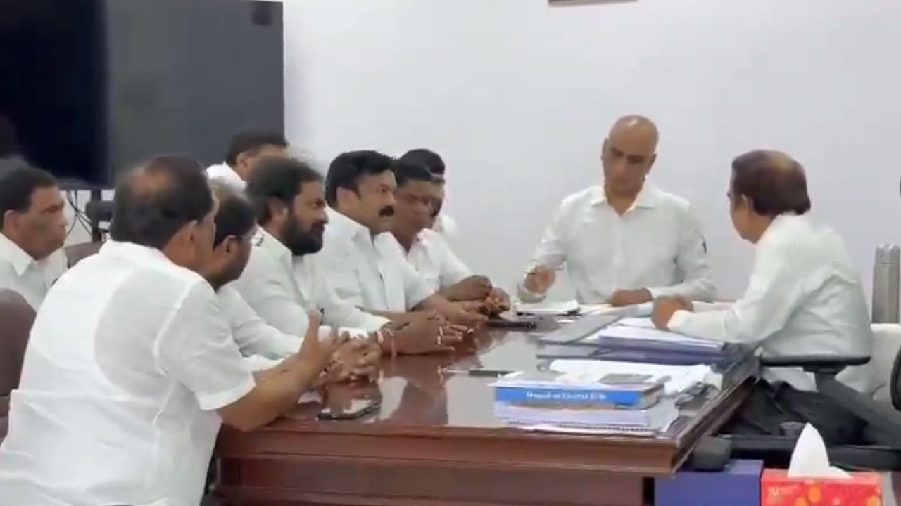 BRS files complaint against Congress cash distribution Jubilee Hills by-poll