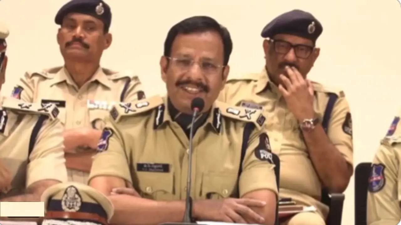 New Year celebrations| న్యూఇయర్ వేడుకల వేళ..సజ్జనార్ వార్నింగ్