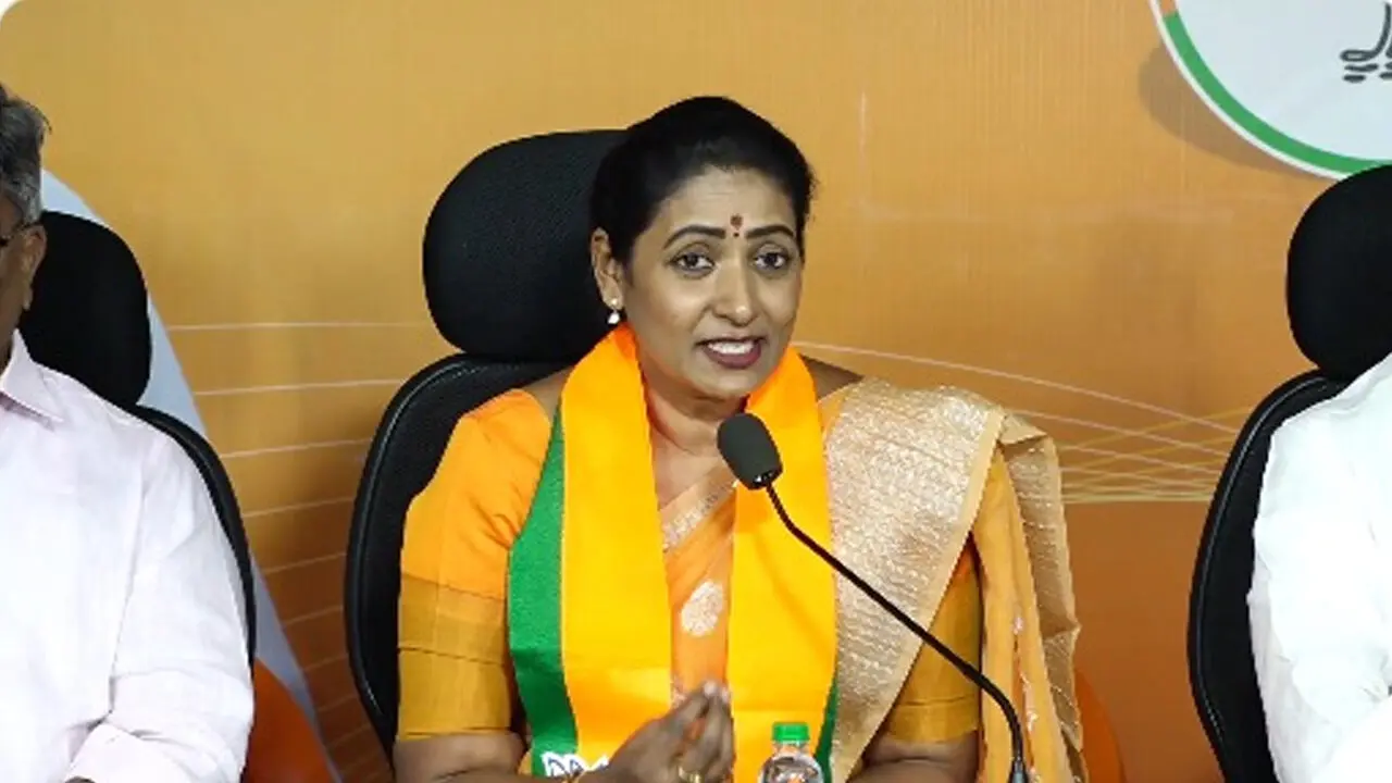 Actress Aamani : బీజేపీలో చేరిన నటి ఆమని