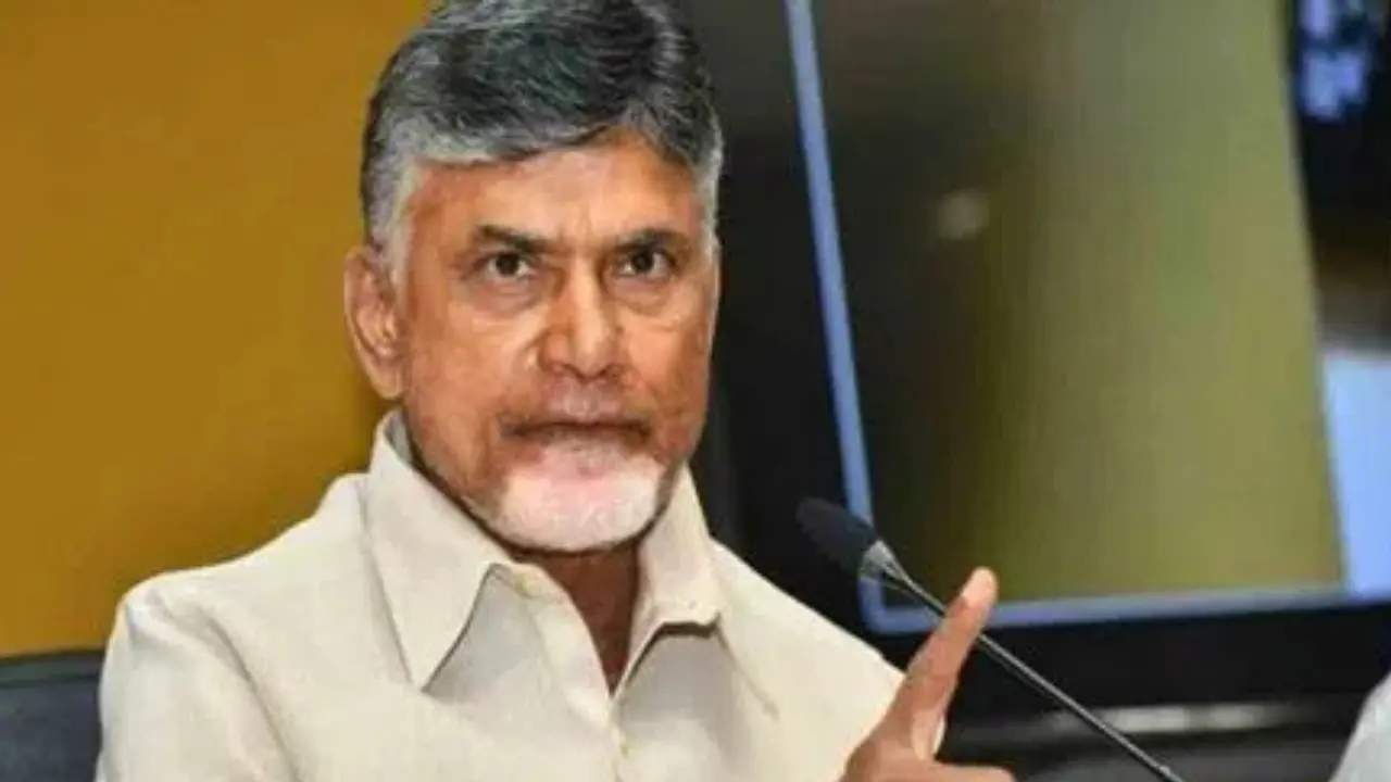 Chandrababu : భూ రికార్డులను ట్యాంపర్ చేస్తే జైలుకే
